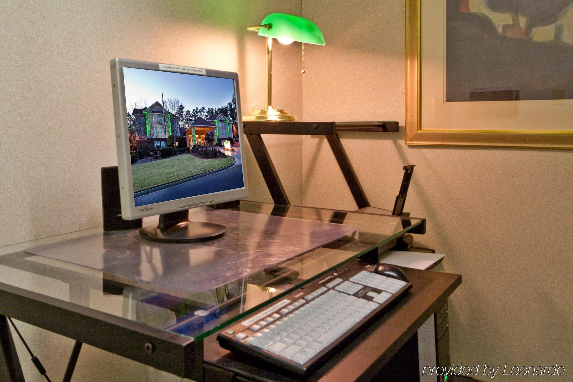 Holiday Inn Hotel And Suites Peachtree City By Ihg Facilités photo